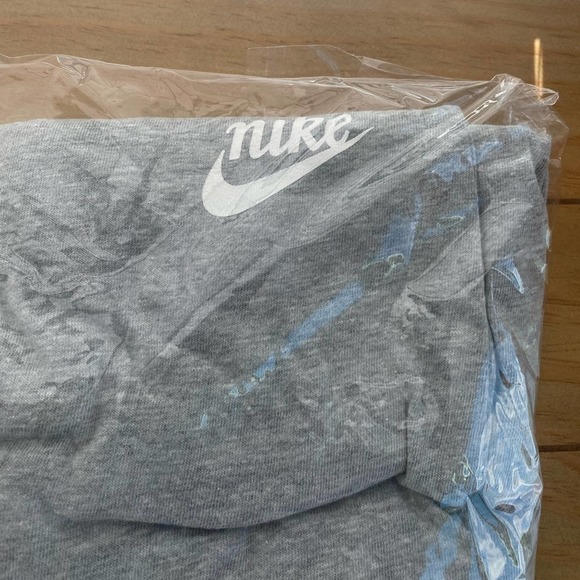NEW Nike Women's Gym Vintage Cropped Sweatpants - Picture 5 of 5